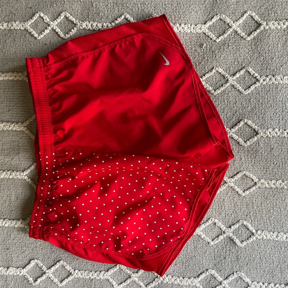 Nike Dri-Fit girls Red star shorts